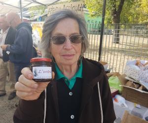 Olga François, l'ultima produttrice dell'ustrè ad Amazas