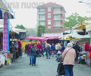 Alpignano: il mercato “dimezzato” di piazza Otto Marzo
