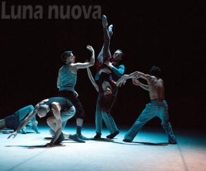 Con il  Balletto Teatro di Torino la danza triplica i palchi