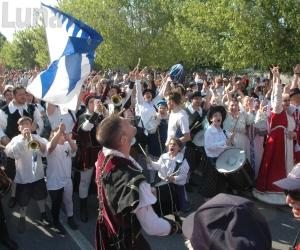 Grugliasco, i braccialetti del Palio sostengono le famiglie in difficoltà