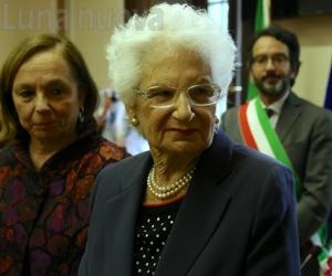 Collegno: «Diamo la cittadinanza onoraria a Liliana Segre»