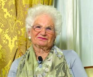 Rivoli, una raccolta firme per Liliana Segre