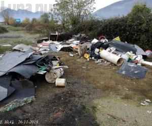 Piossasco, rifiuti nei campi: 600 euro di multa