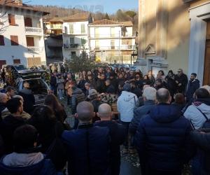 Villardora: una folla commossa per l'ultimo abbraccio a Giuseppe Vellone