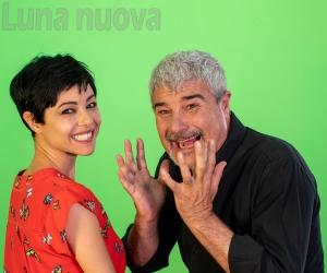 Pino Insegno impara ad amarsi con grande ironia