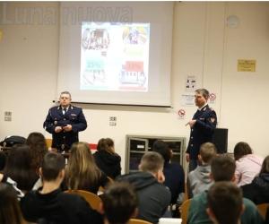 Avigliana, una lezione di sicurezza con la polfer