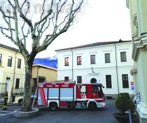 Vento forte, volano di nuovo le tegole a Susa e Bussoleno