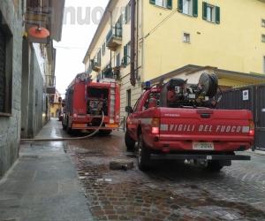 Pianezza: incendio a un tetto nel centro storico, danni contenuti