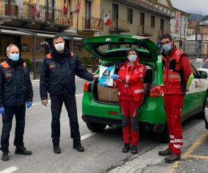 Gli Aib donano 100 tute anti contagio alla Croce Rossa di Susa