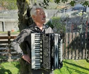 Bussoleno: la “fisa” di Remo Sigot torna a suonare, ma su Facebook