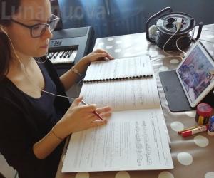 Bruino, Nuova Musica Più fa le lezioni via Skype