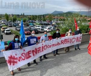 Sindacati davanti agli ospedali per rompere il silenzio della Regione