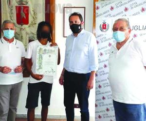 Grugliasco ringrazia Jamir, vittima del razzismo