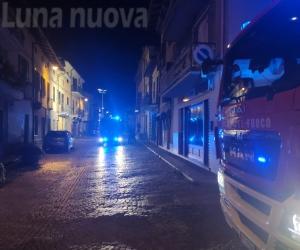 S.Antonino: a fuoco una alloggio nella notte, ora è inagibile
