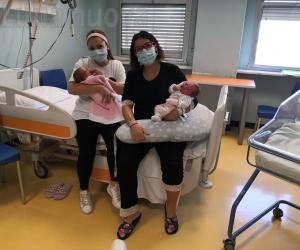 Condove-Avigliana, mamme insieme: un fiocco rosa per due sorelle
