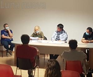 Mattie, tensione in Consiglio e bagarre in piazza 