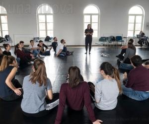 Media dance: allievi e danzatori per le residenze