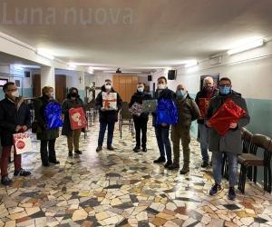 Grugliasco, Babbi Natale granata per l'Emporio solidale