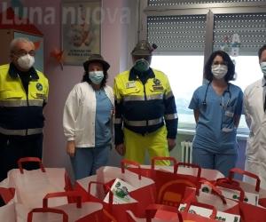 Rivoli,  le calze della BefAna alpina arrivano in ospedale