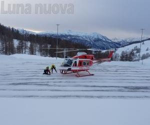 Sestriere: scialpinisti intrappolati nella neve, salvati con l'elicottero