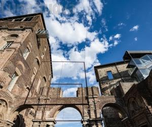 Il Castello di Rivoli torna con visite guidate, esperti ed attività educative per famiglie