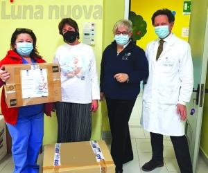 Rivoli, Abio consegna i regali della Lego ai piccoli pazienti