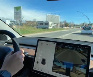 Auto elettriche: il futuro è tra noi e si guida come un petalo