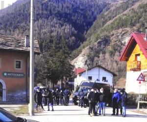 Sgombero Oulx, 174 firme: «Ci dissociamo»