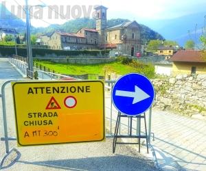 Villarfocchiardo: nuovo piazzale per la chiesa, messe al polivalente