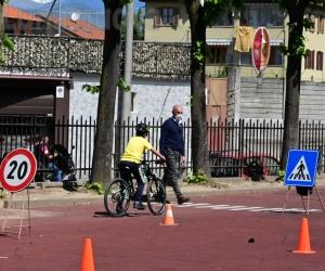 Pianezza, patente e casco per 700 studenti ciclisti
