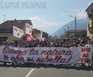 Almeno 5mila No Tav in corteo da Bussoleno a S.Didero