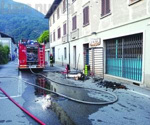 Chiusa S.Michele, incendio all’alba nella panetteria: palazzo evacuato