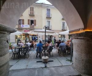Susa, pittori in strada nel centro storico