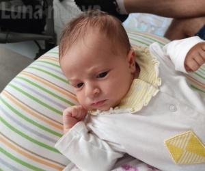 Grugliasco, Maria va di fretta: parto a sorpresa nel bagno