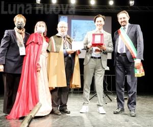Grugliasco, la Gru d'oro a due giovani eccellenze