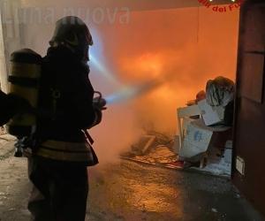Fiamme nella notte a Bruzolo, brucia un box