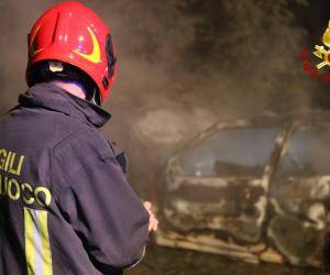 Condove: va a fuoco una Volkswagen Polo in via Magnoletto