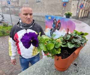 Bussoleno, danneggiato l'angolo che ricorda Samuele Naitza
