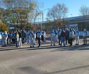 Rivalta, lavoratore investito in via I Maggio: la rabbia dei colleghi scende in strada