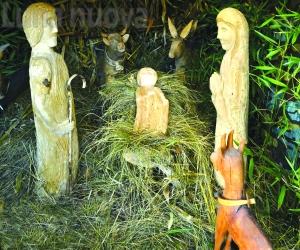 Se l’arte del legno diventa presepe: Basinatto incanta