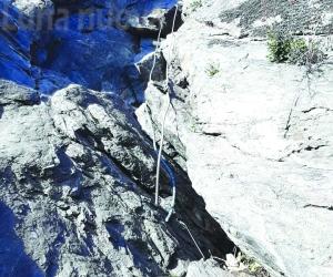 Caprie, sulla Rocca Nera arrivano i vandali: tracciato distrutto