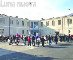 Docenti e vaccino, lettere ai dirigenti: «No alle sospensioni»