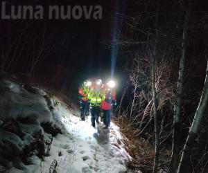 Sauze d'Oulx: escursionista finisce in una scarpata, salvato dai soccorritori