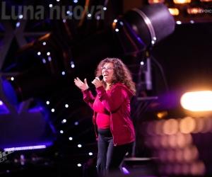 Pianezza, Luisa incanta sul palco di "The Voice Senior"