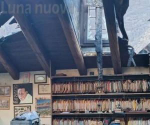 Novalesa, in fumo mille libri nell'incendio della casa