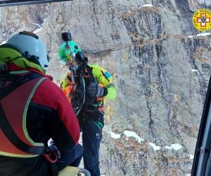 Parapendio precipita sul Rocciamelone: salvati dal soccorso alpino