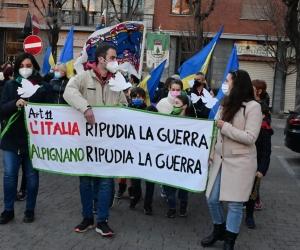 Alpignano, in cinquecento alla Camminata per la pace