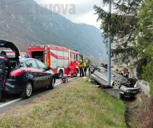Borgone: auto nel fossato, un uomo perde la vita