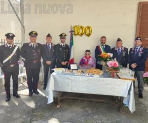 Condove: nonna Prisca ne fa 100 con i "suoi" carabinieri