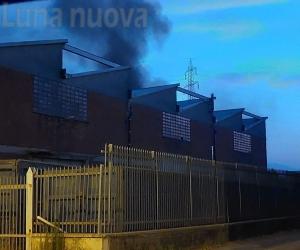 Beinasco, un altro rogo di rifiuti in cintura